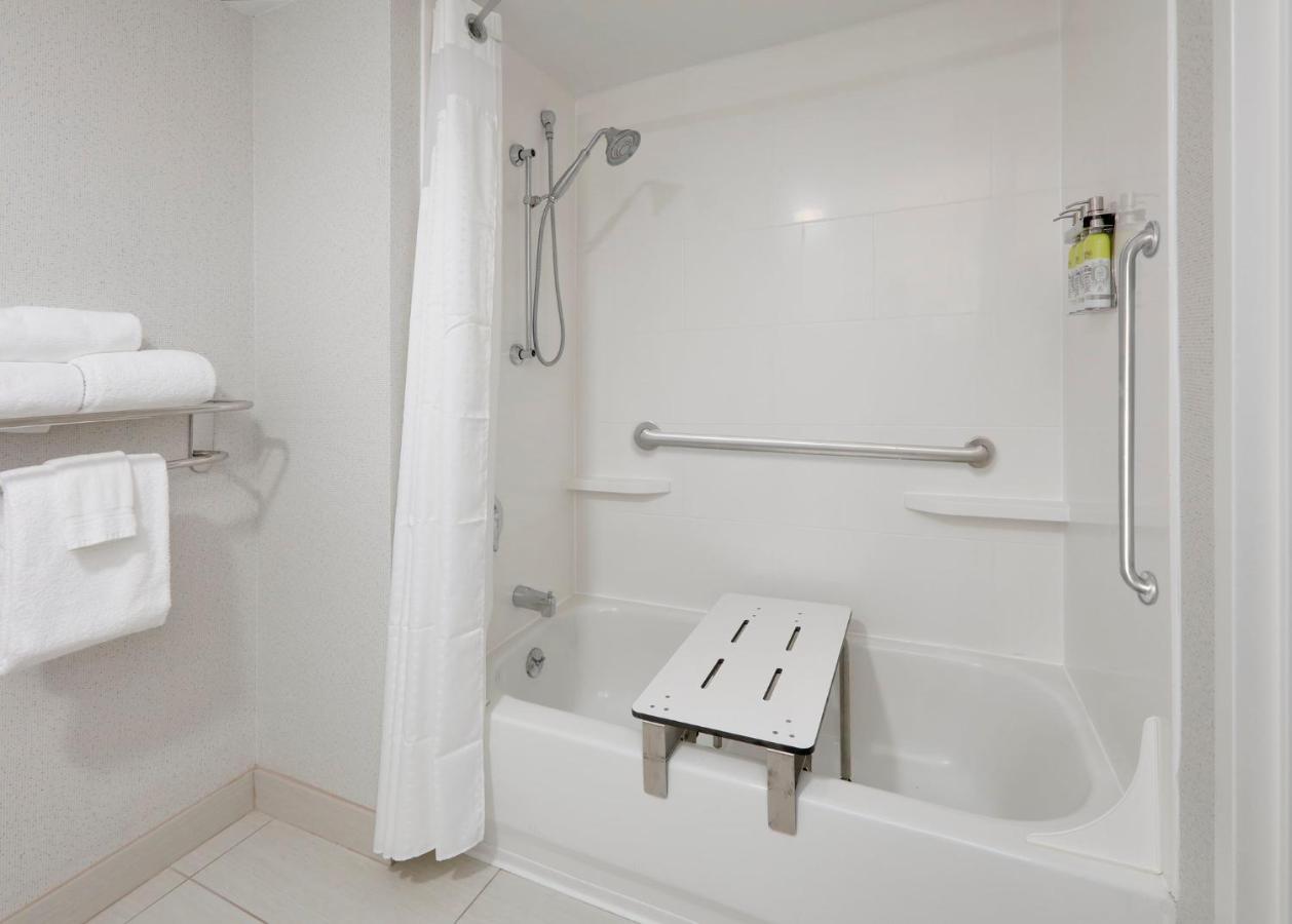 Holiday Inn Express & Suites Irving Conv Ctr - Las Colinas By Ihg Εξωτερικό φωτογραφία