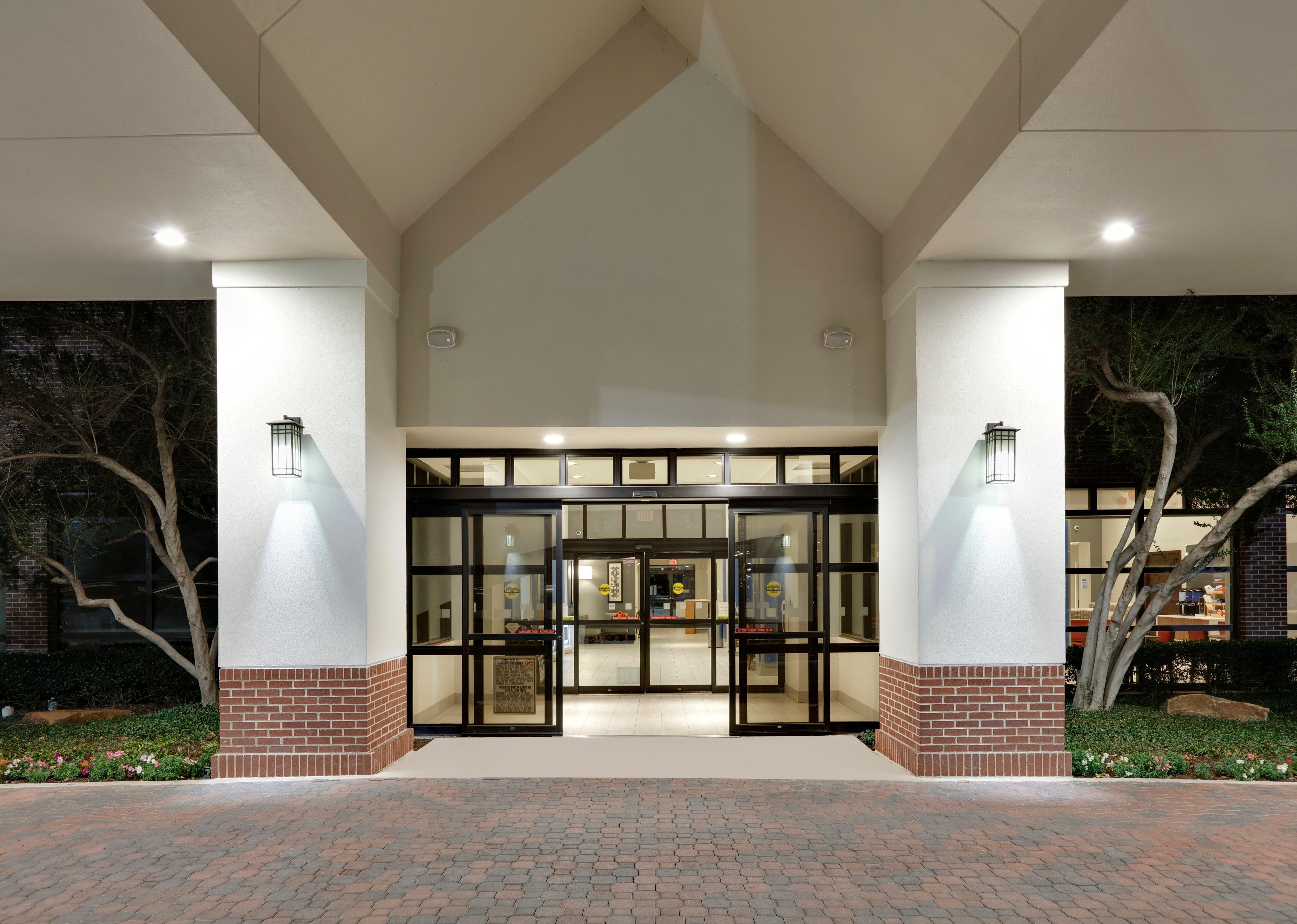 Holiday Inn Express & Suites Irving Conv Ctr - Las Colinas By Ihg Εξωτερικό φωτογραφία